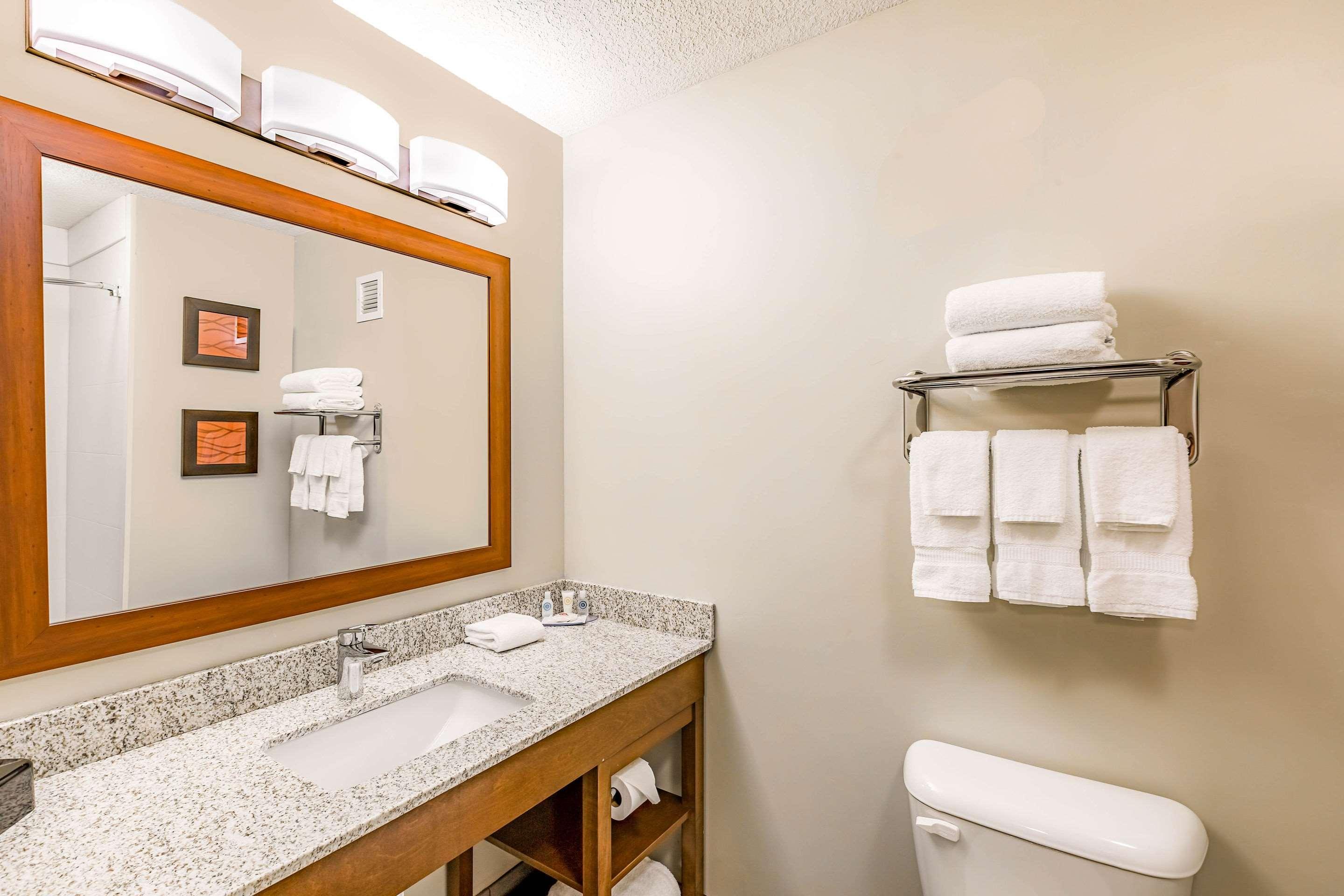 Comfort Inn Altoona-Des Moines Kültér fotó